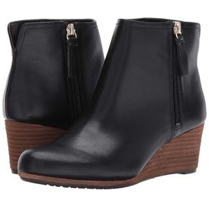 Dr Scholl’s Dwell vegan wedge boots